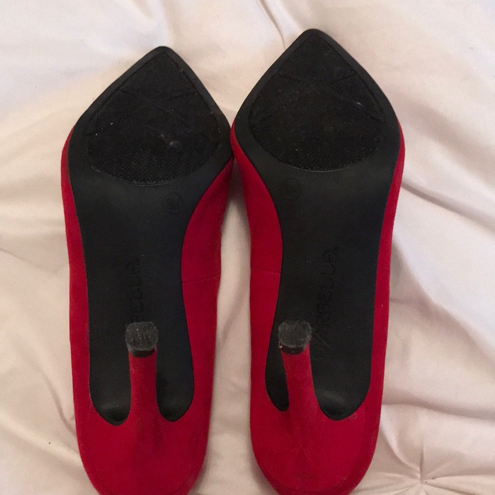 Red heels - Picture 2 of 5